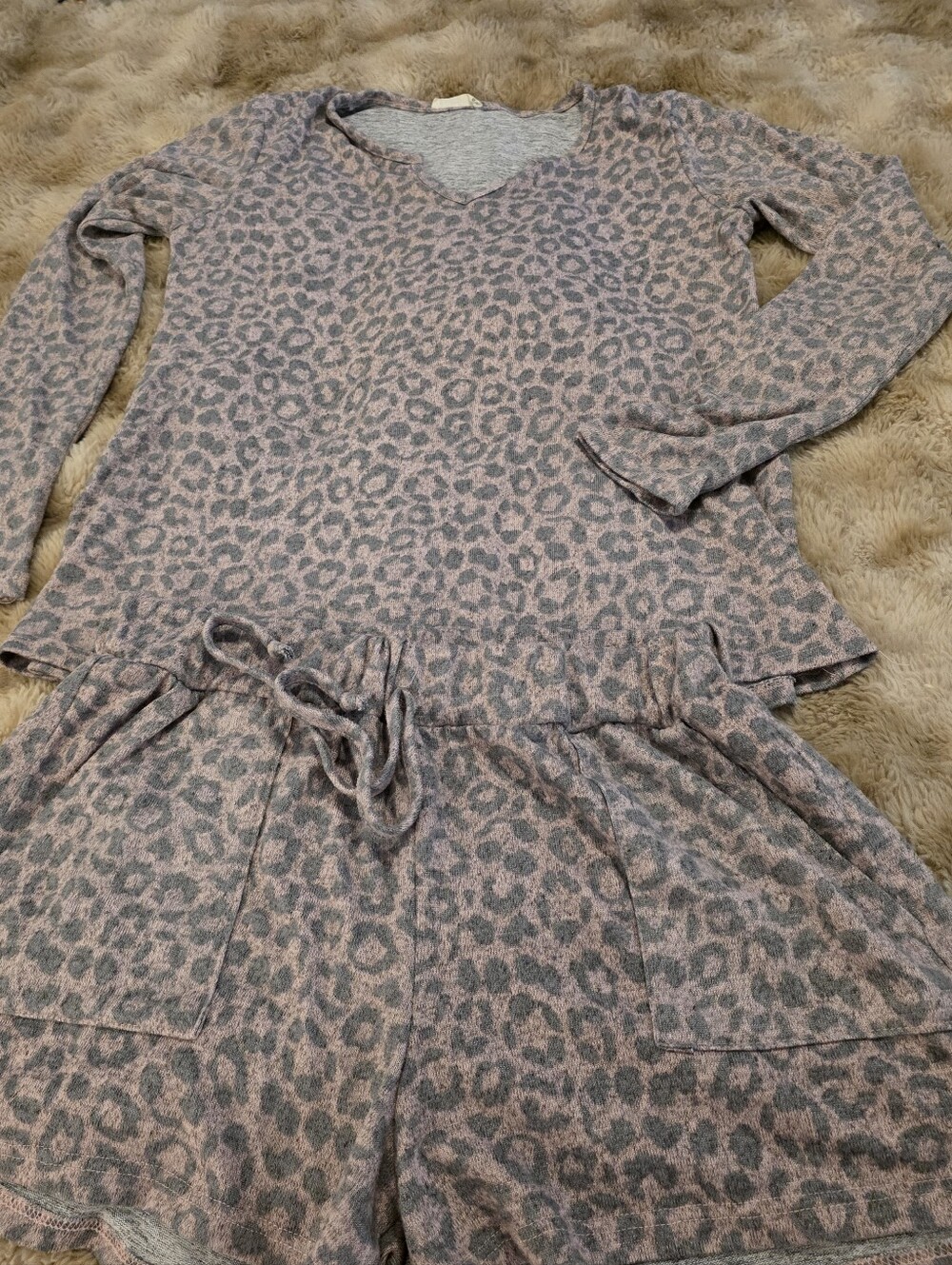 Olivia Rae Leopard Print Loungewear Set in Mauve and Gray. SzMedium. Like New